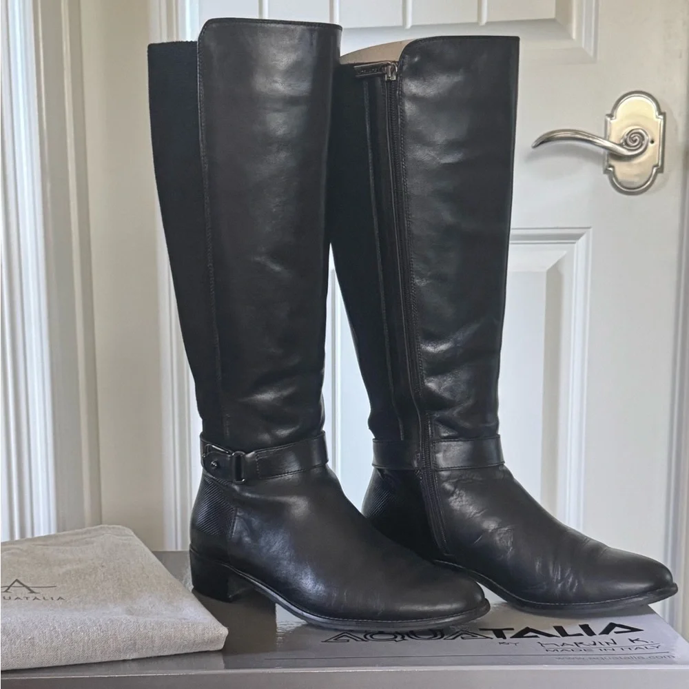Aquatalia Women's Black Leather Boots - Excellent Condition - Picture 1 of 5